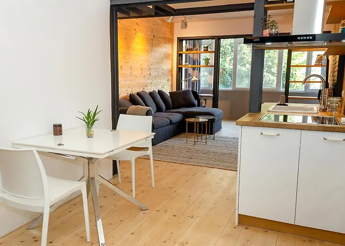 Bright & Spacious 1Bd Apartment With A Charming Balcony By Flat Mаnager