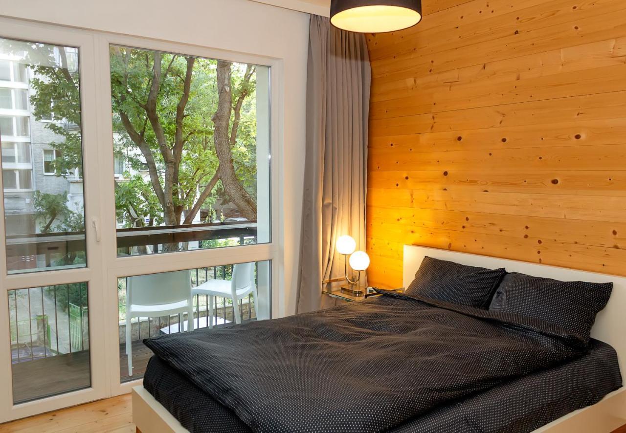 Daire Bright & Spacious 1bd With A Charming Balcony By Flat Mаnager *
